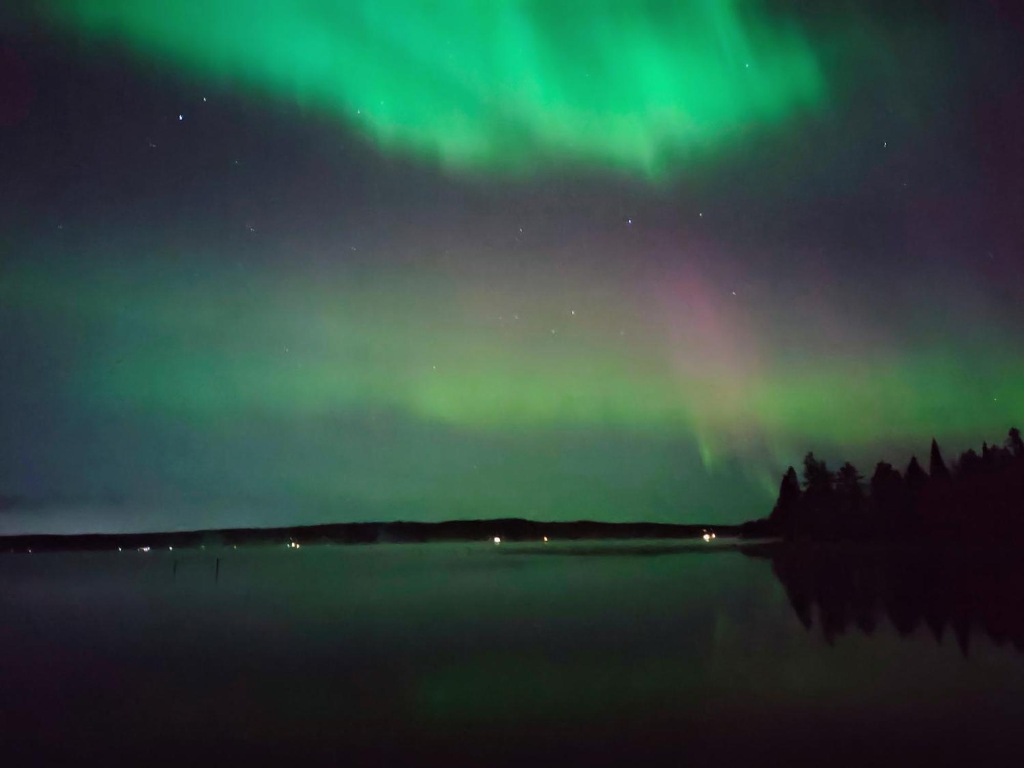 Royal Reindeer Lakeside Apartments Рованиеми Экстерьер фото
